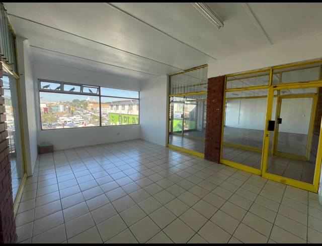 30M² RETAIL TO LET IN STARWOOD